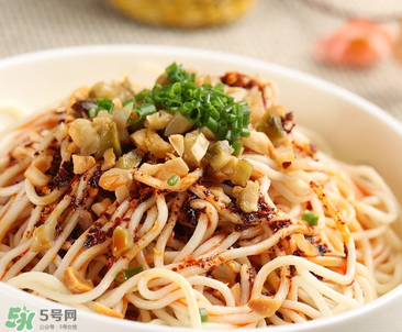 西紅柿厚燒蛋怎么做？西紅柿厚蛋燒的做法