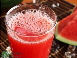 西瓜汁可以加牛奶嗎？西瓜汁和牛奶可以一起喝嗎？