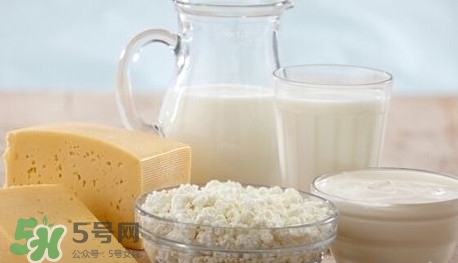 芭蕉能和牛奶一起吃嗎？牛奶可以和芭蕉一起吃嗎