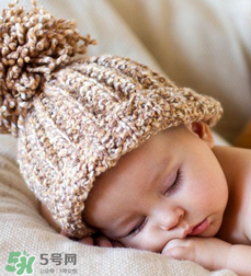 寶寶枕頭高了會怎么樣？寶寶枕頭高的危害