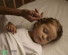 嬰兒床上用品有哪些？嬰兒床上用品需要準(zhǔn)備什么？