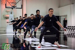 nike react怎么樣？nike react上腳什么感覺？