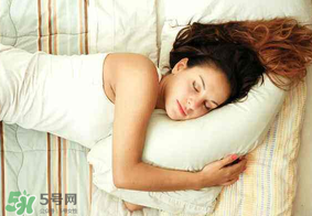 睡夠8個(gè)小時(shí)為什么還是困的不行？