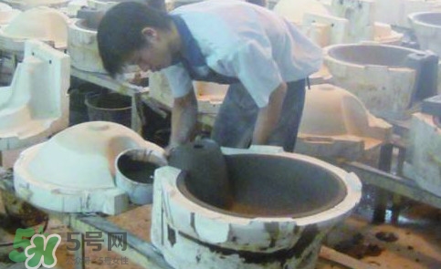 塵肺病是職業(yè)病嗎？塵肺病是肺結(jié)核嗎