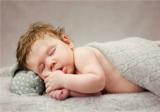 寶寶需要枕頭嗎？寶寶多大可以用枕頭？