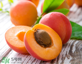 油桃沒(méi)熟能吃嗎？油桃怎么催熟？