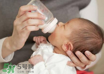 外國奶粉一定適合中國寶寶嗎 外國奶粉比國產(chǎn)奶粉更好嗎？