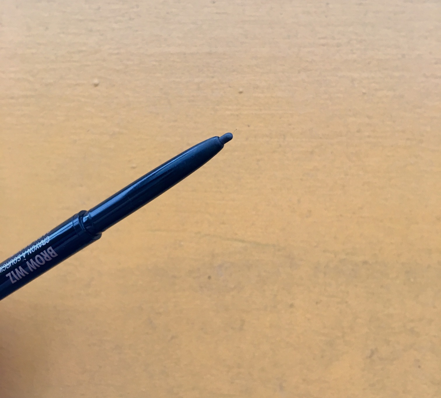 彎眉怎么畫 歐美范彎眉的畫法 彎眉怎么畫 歐美范彎眉的畫法