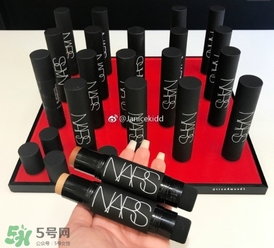 nars粉底棒粉條怎么用？nars粉底棒粉條色號試色