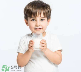 奶粉哪個(gè)國家的最好？奶粉哪個(gè)國家的奶源好？