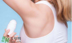 清涼油能治狐臭嗎？清涼油可以治狐臭嗎？