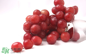 紅提變軟了還能吃嗎？紅提變軟是不是壞了？