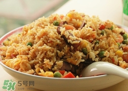 醬油炒飯怎么做？醬油炒飯生抽還是老抽