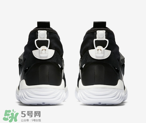 nikelab acg 07 kmtr機(jī)能運(yùn)動(dòng)鞋黑白配色多少錢？