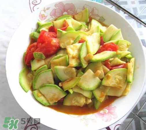 角瓜和西紅柿能一起吃嗎？西紅柿炒角瓜怎么做好吃？