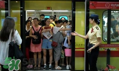 為什么開設(shè)女性車廂？應(yīng)不應(yīng)該開設(shè)女性車廂