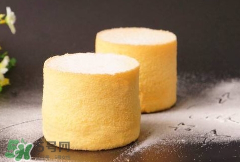 戚風蛋糕用什么面粉？戚風蛋糕用什么油最好