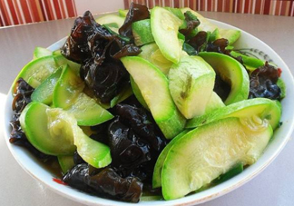 角瓜能和木耳一起吃嗎？角瓜和木耳能一起吃嗎？