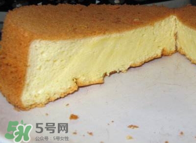 怎么判斷戚風(fēng)蛋糕烤熟了？戚風(fēng)蛋糕沒(méi)烤熟怎么辦