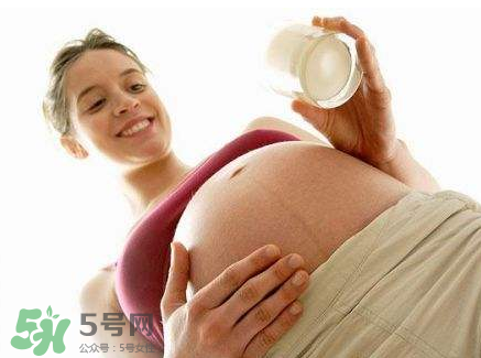 孕婦奶粉里面含葉酸嗎？孕婦奶粉成分有哪些？