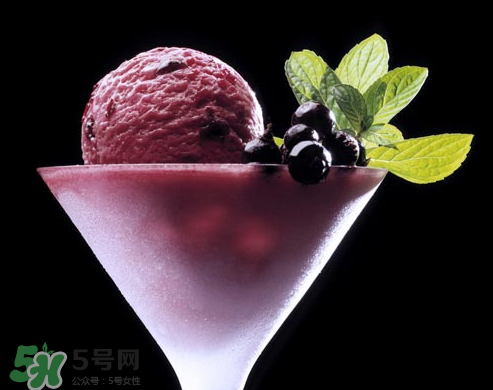 藍(lán)莓和螃蟹能一起吃嗎？吃藍(lán)莓和螃蟹會中毒嗎？