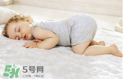 什么時候給寶寶剪指甲？寶寶多大可以剪指甲？