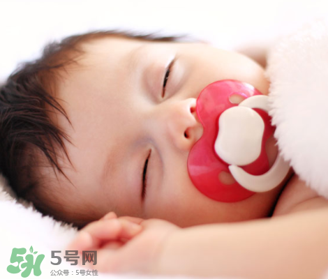 母乳喂養(yǎng)胸會變小嗎？母乳喂養(yǎng)胸會不會變??？