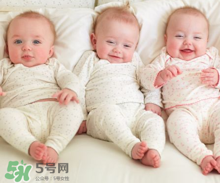 母乳喂養(yǎng)胸會變小嗎？母乳喂養(yǎng)胸會不會變??？