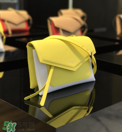 givenchy duetto尺寸多大？紀(jì)梵希17秋冬款duetto包包尺寸介紹