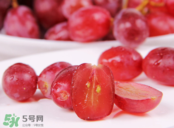 無(wú)籽紅提有涂避孕藥嗎？無(wú)籽紅提是轉(zhuǎn)基因嗎？