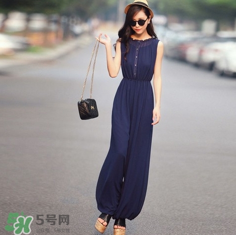 8月份穿什么衣服？八月份穿衣搭配