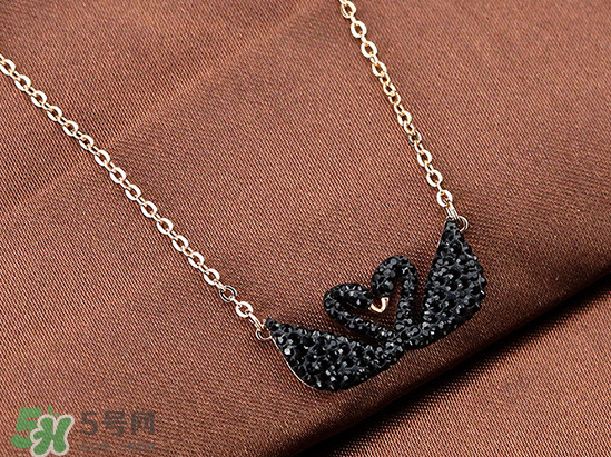 施華洛世奇雙天鵝項(xiàng)鏈寓意是什么？