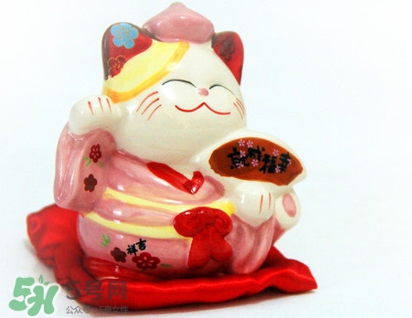 招財貓起源于哪個國家？招財貓怎么擺放