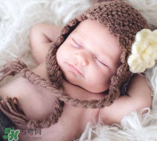 嬰兒能用清涼油驅(qū)蚊嗎？清涼油對嬰兒有副作用嗎？