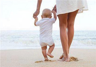 怎么糾正寶寶內(nèi)八字腳？寶寶八字腳幾歲前可以糾正？