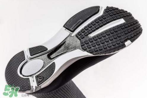 reebok sock runner ultraknit銳步超長(zhǎng)襪子鞋多少錢？