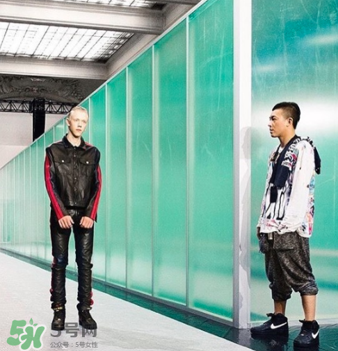 vlone與nike air force 1high聯名款運動鞋配色有哪幾種？