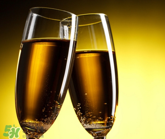 香檳是酒嗎？香檳是什么酒？