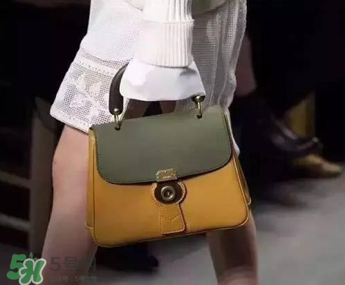 burberry dk88鎖頭包尺寸多大？巴寶莉dk88包有幾種尺寸？