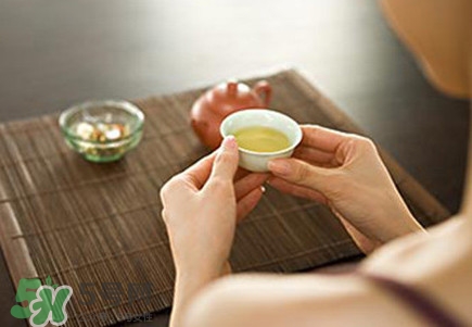 荷葉茶是寒性的嗎？荷葉茶是涼性還是熱性？