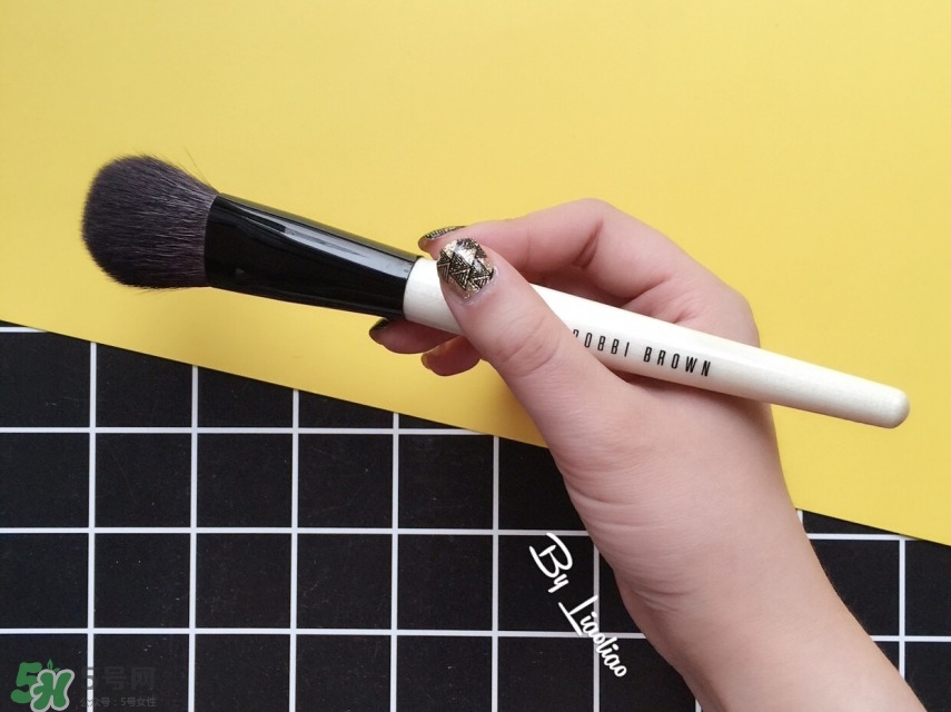 bobbi brown化妝刷怎么樣,芭比波朗化妝刷哪款好 bobbi brown化妝刷怎么樣,芭比波朗化妝刷哪款好