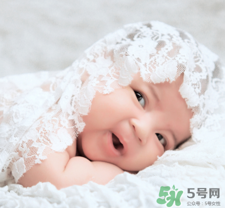 新生兒吃母乳一天拉幾次正常？新生兒吃母乳的排便規(guī)律