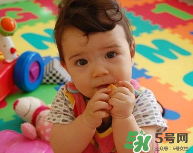 磨牙餅干幾個月寶寶能吃？磨牙餅干幾個月吃？