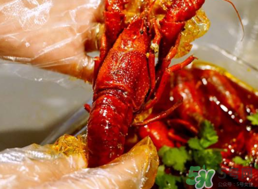 麻辣小龍蝦能隔夜吃嗎？麻辣小龍蝦隔夜能吃嗎？