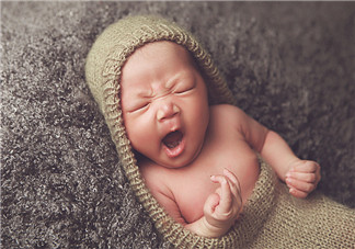 新生兒吃母乳會撐到嗎？新生兒吃母乳會吃撐嗎？