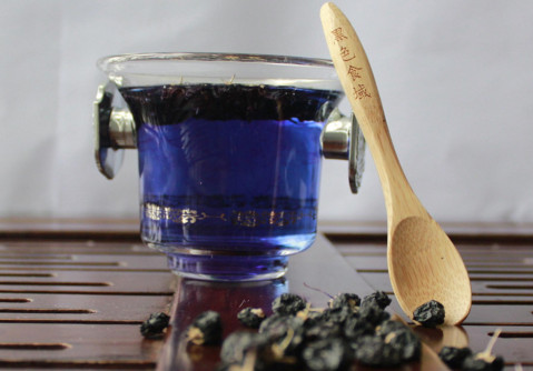 黑枸杞能和西洋參一起泡水喝嗎？黑枸杞和西洋參泡水喝的功效