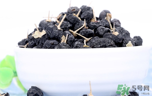 黑枸杞能和茶葉一起泡嗎？黑枸杞和什么一起泡好