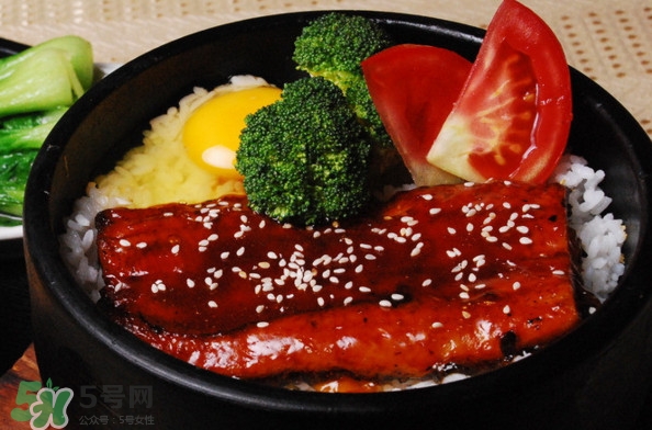 鰻魚(yú)飯三吃是什么？鰻魚(yú)飯吃法有講究嗎