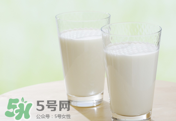 嬰兒奶粉老人能喝嗎？老人能不能喝嬰兒奶粉？