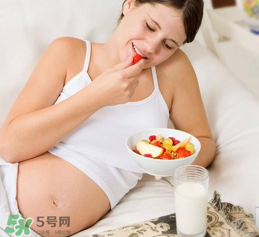 孕婦吃甜食寶寶會頭大嗎？孕期吃甜食寶寶會頭變大嗎？